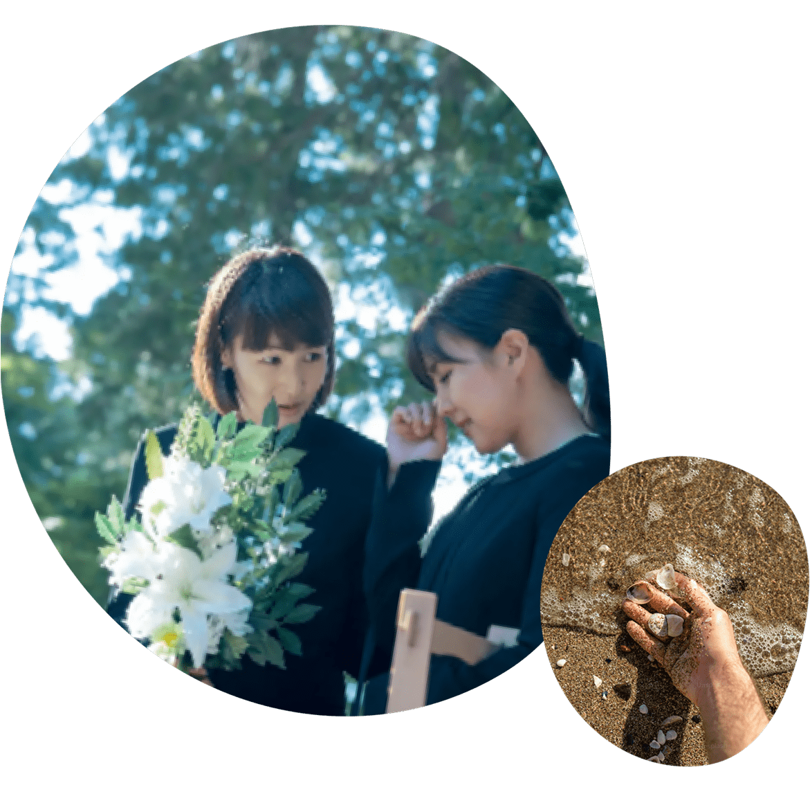 花を手向ける二人の女性